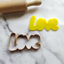 Love felirat körvonal sütikiszúró