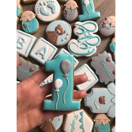 Egy szám sütikiszúró (Kép: instagram.com/fairyberrysweets)