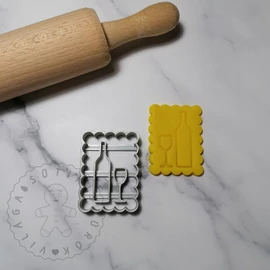 Borosüveg pohárral sütikiszúró