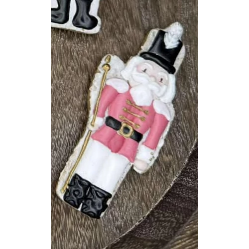 Diótörő körvonal sütikiszúró 