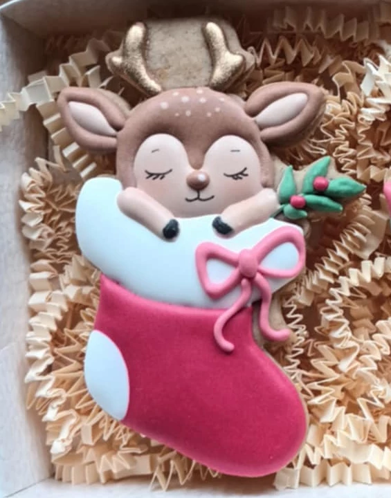 Rénszarvas zokniban körvonal sütikiszúró - Mesi Mézi Design