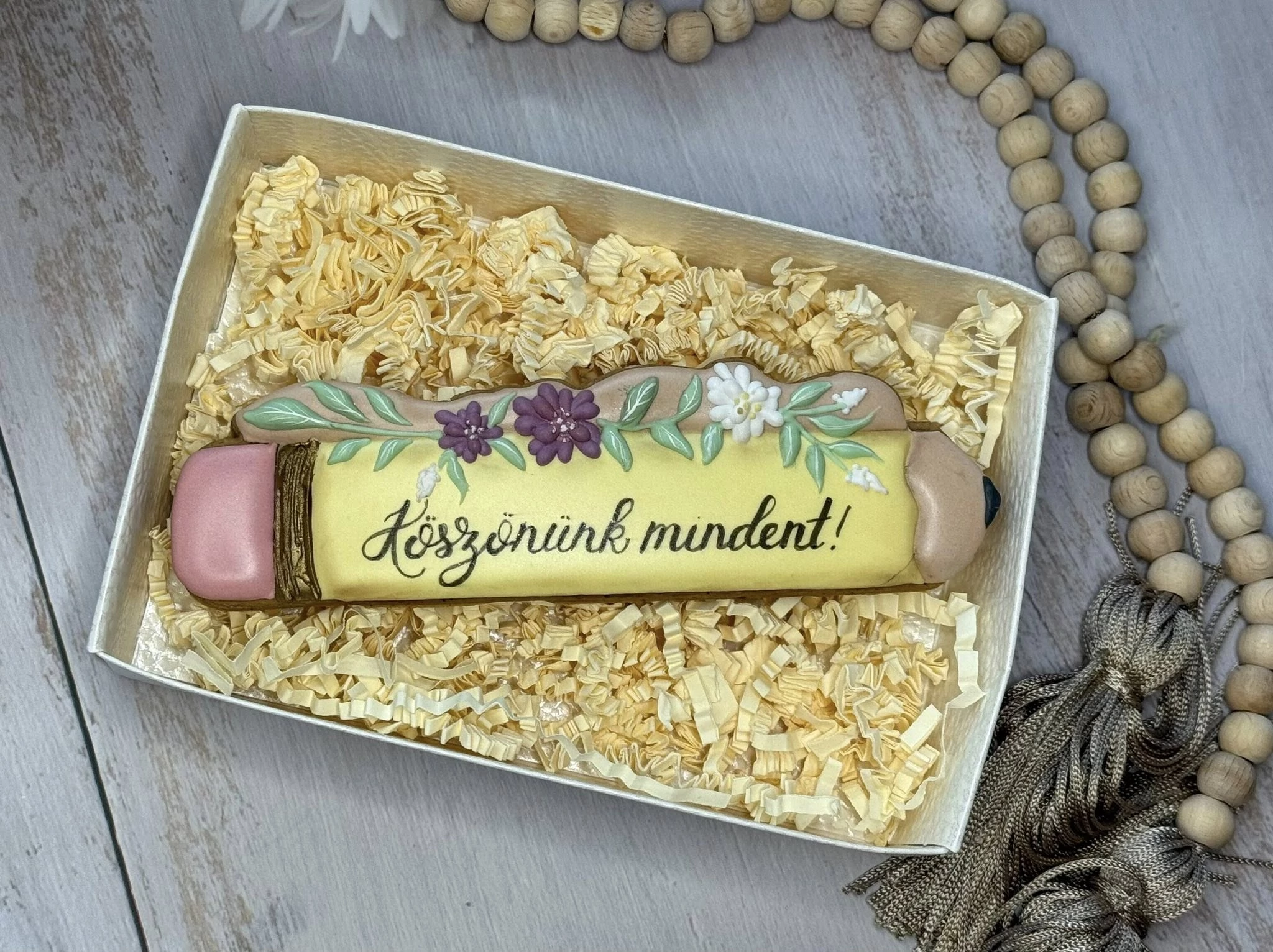 Ceruza virágokkal körvonal sütikiszúró - Nonó Mézi Shopja