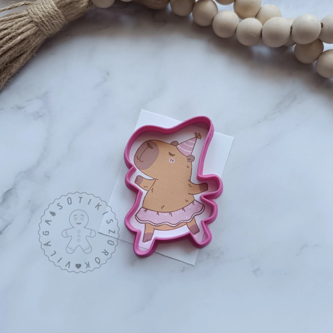 Capybara tütüben körvonal sütikiszúró